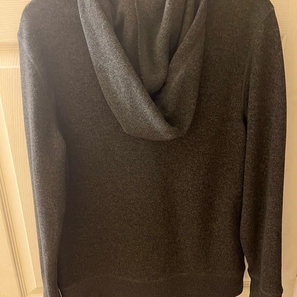 Gray hooded shirt - Picture 2 of 2